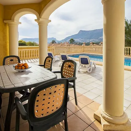 Villa 4-bedroom Mikaela With The Swimming Pool In *