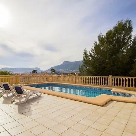 Villa 4-bedroom Mikaela With The Swimming Pool In *
